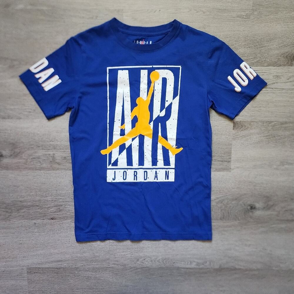 Air Jordan Boy's Logo Short Sleeve Crewneck Casual Pullover T-Shirt Large 12-13